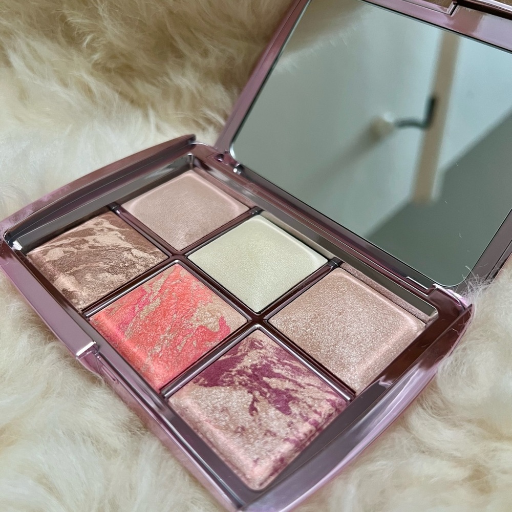 Hourglass ambient lighting edit volume 4 blush bronze highlighter palette